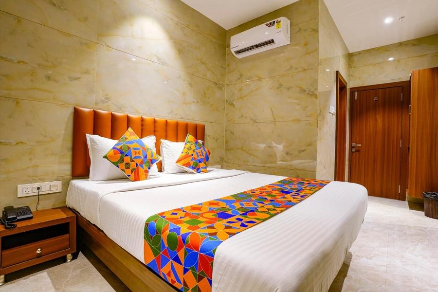 fabhotel sarah inn