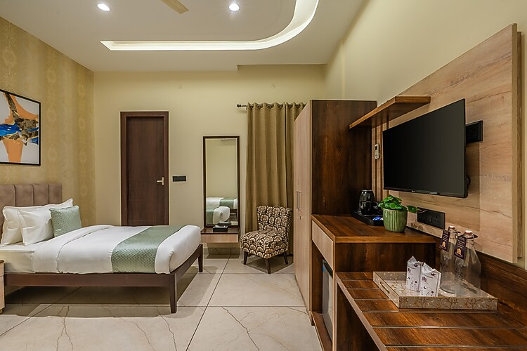 perfectstayz premium pinaaki ganges view
