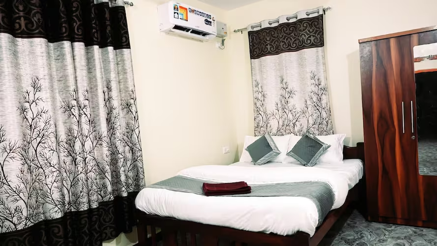 margaritas residency guest house
