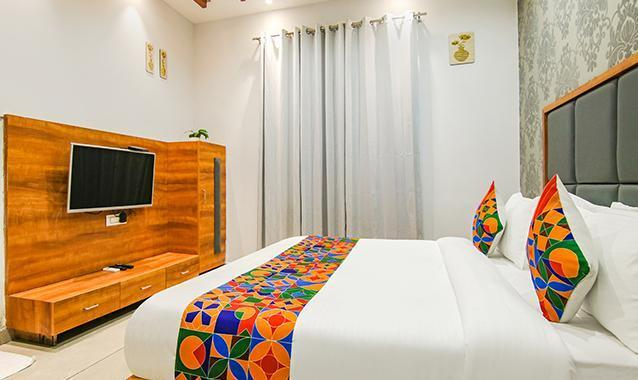 fabhotel royal mapple