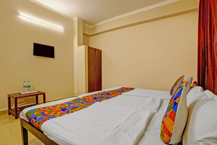 fabhotel 4 pillars