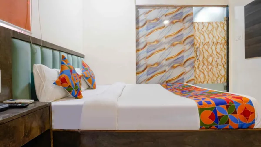 fabhotel b town