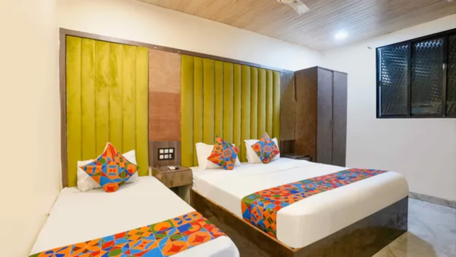 fabhotel b town