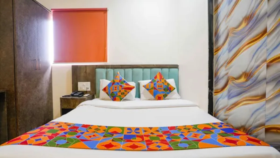 fabhotel b town