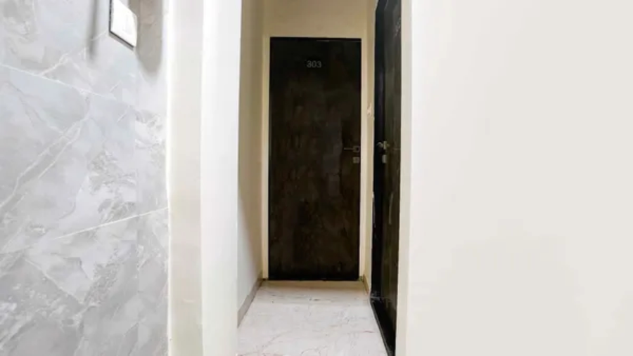 fabhotel b town