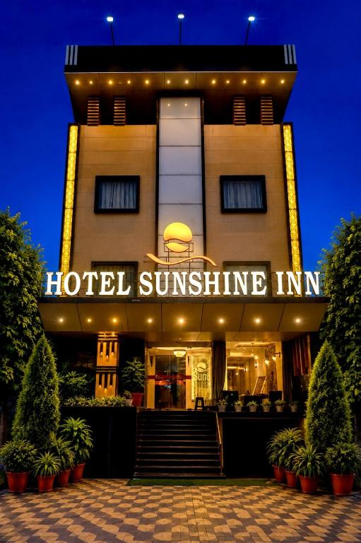 Hotel Sunshine Inn,,3 star