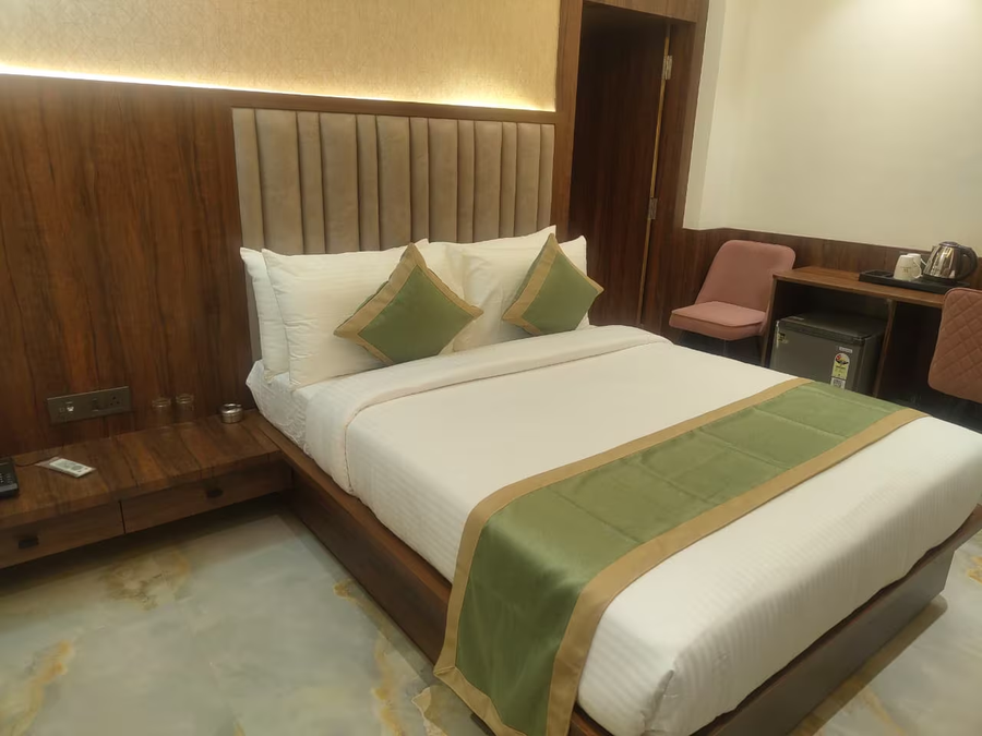 wormwood synergy hotels varanasi