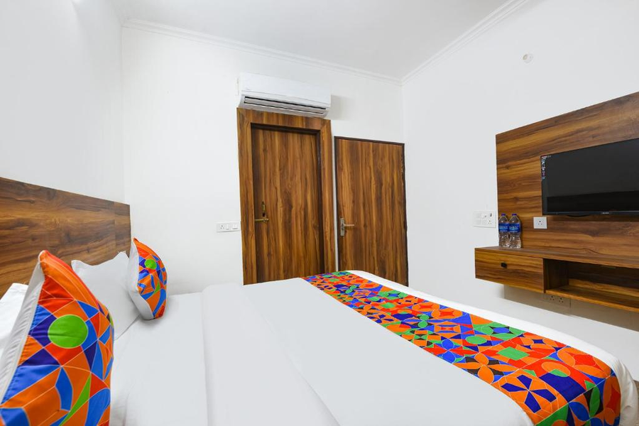 Via Paradise Stay Inn,,3 star