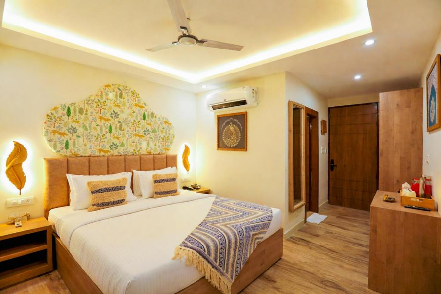 the neeraj ganga paradise with ganga view