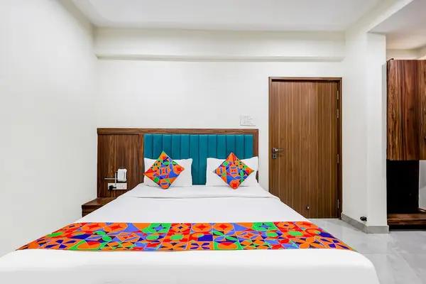 fabhotel ar executive