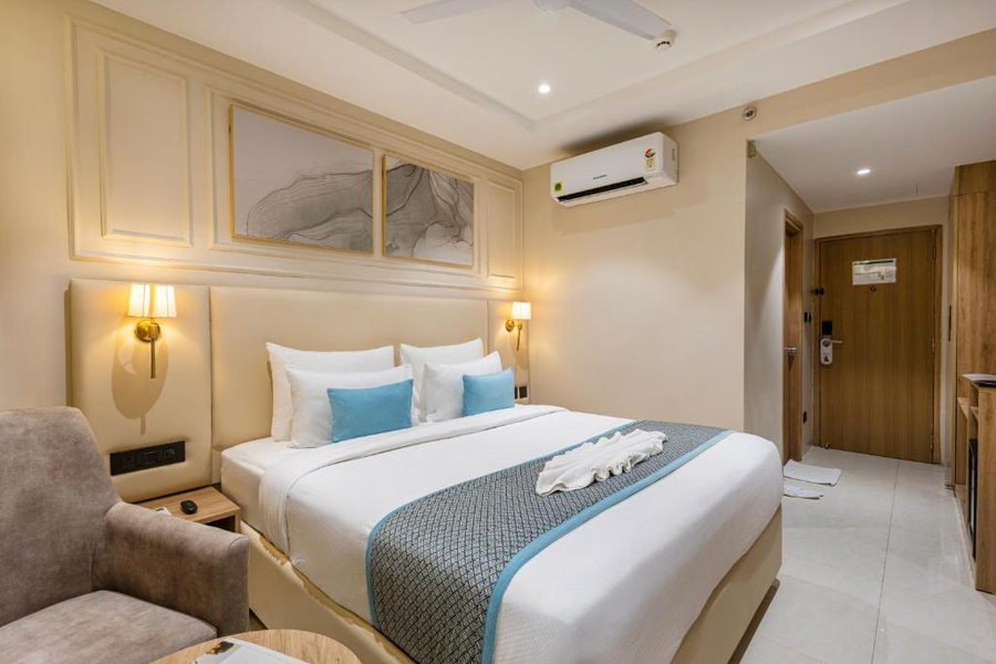 monday hotels and suites madhapur