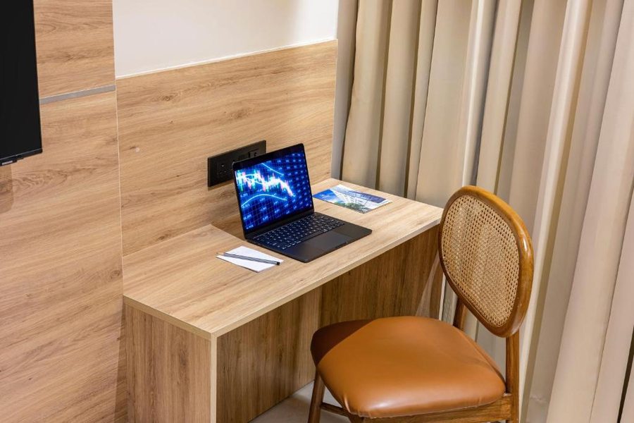 monday hotels and suites madhapur