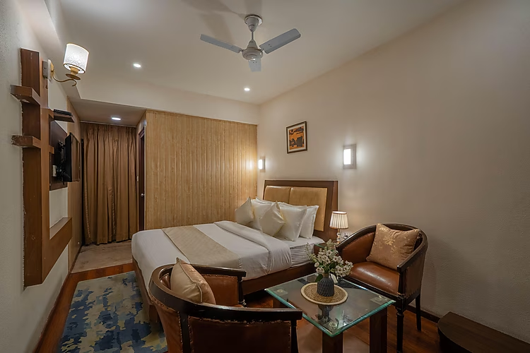 perfectstayz premium the pride near mall road