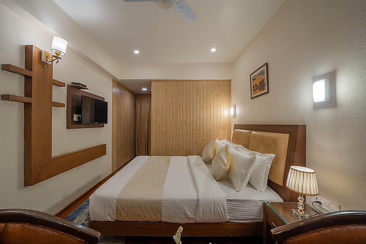 perfectstayz premium the pride near mall road