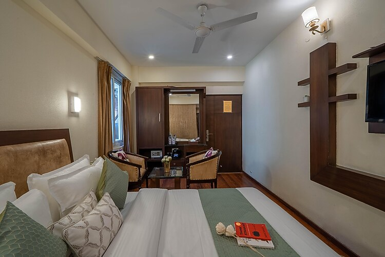 perfectstayz premium the pride near mall road