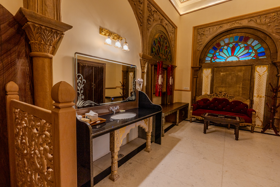 mahal khas palace