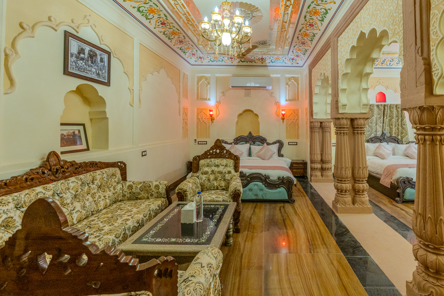 mahal khas palace