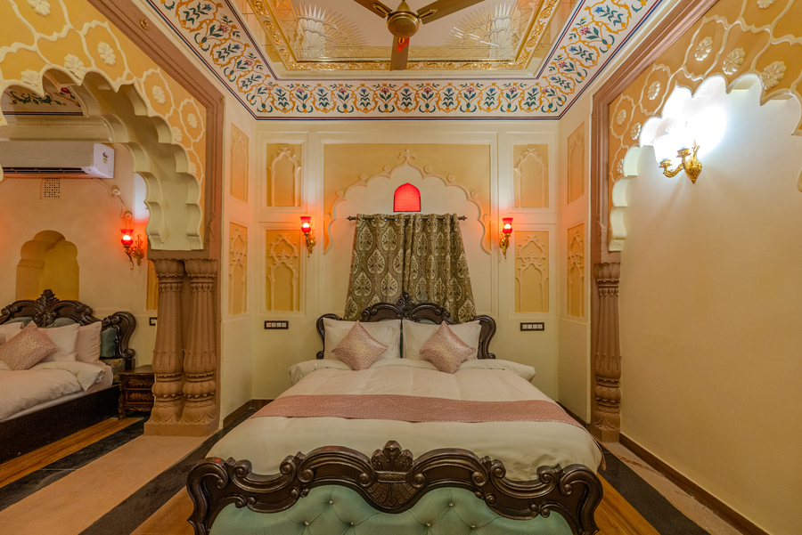 mahal khas palace