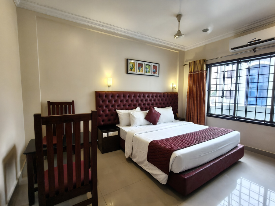 hotel sahana castle