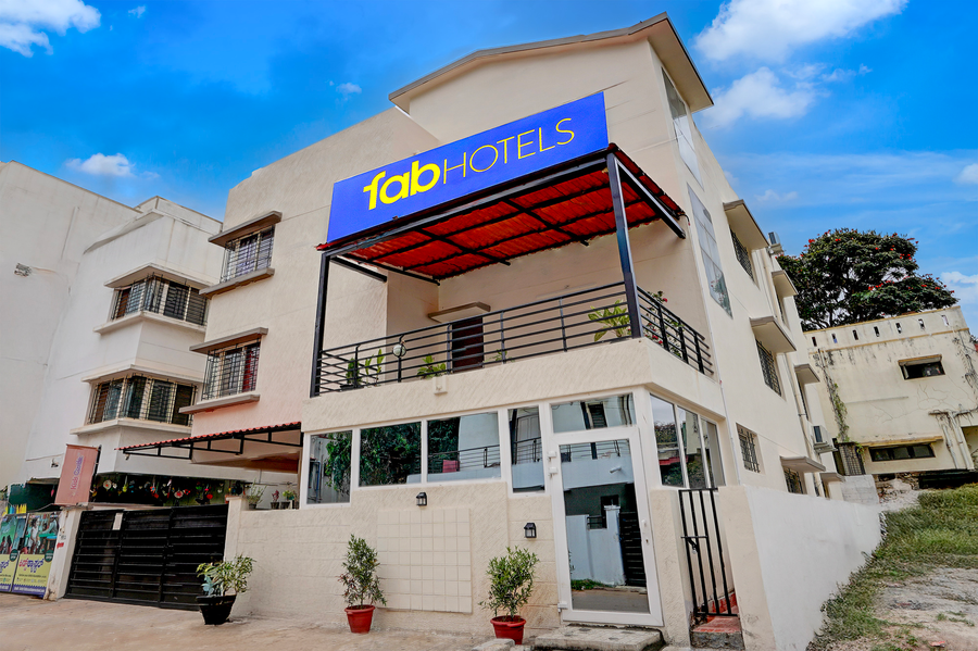 Fabhotel Sri Aditya Inn,2, Ananth Nagar Phase 1, 11 & 8Th Main Road,3 star