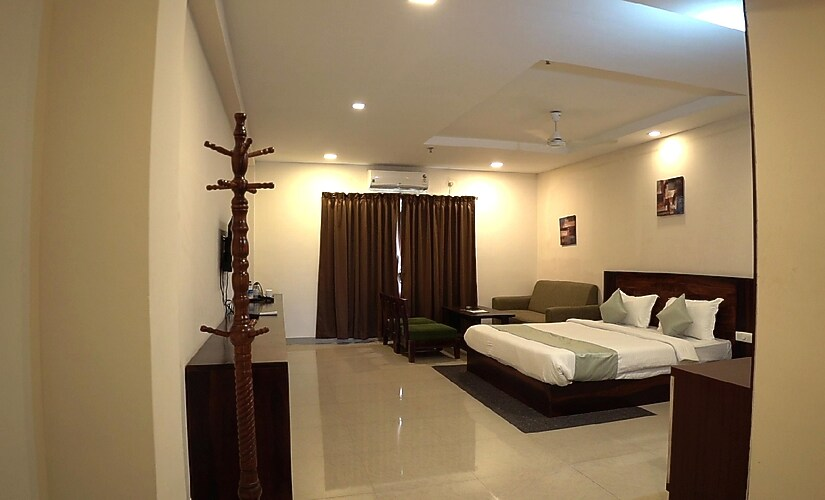 shubham grand premium near kiit dlf cyber city and infocity