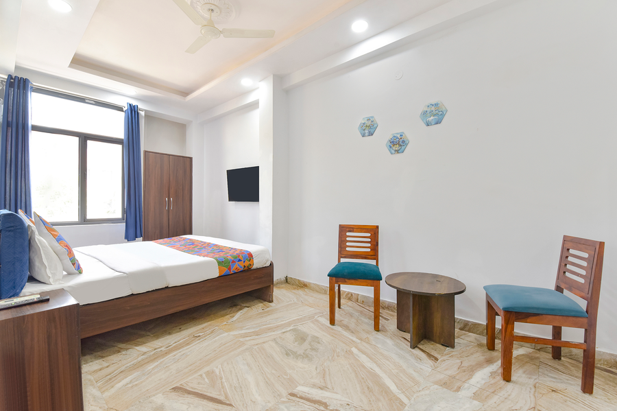 Via Uday - Nr. Albert Hall Museum,Adarsh Nagar Road, Near Geeta Bhawan, Raja Park, Bees Dukan, Adarsh Nagar, Adarsh Nagar, Jaipur 302004,3 star