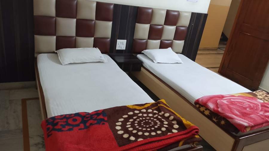 hotel gangotri international