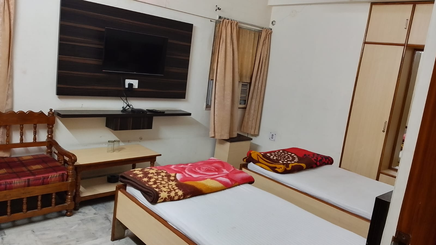 Hotel Gangotri International,Bank More, Dhanbad,2 star