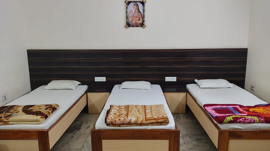 hotel gangotri international