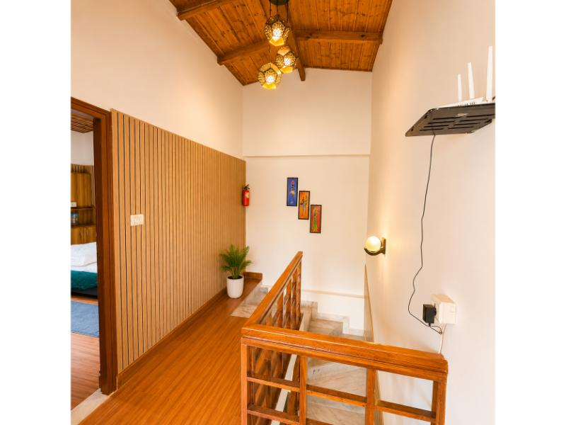 aesquire home stay by trahes haven