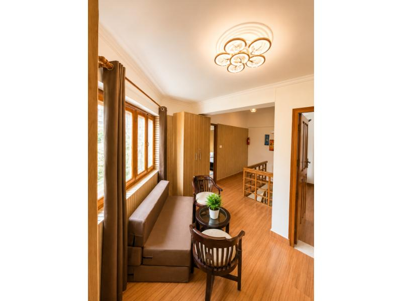 aesquire home stay by trahes haven