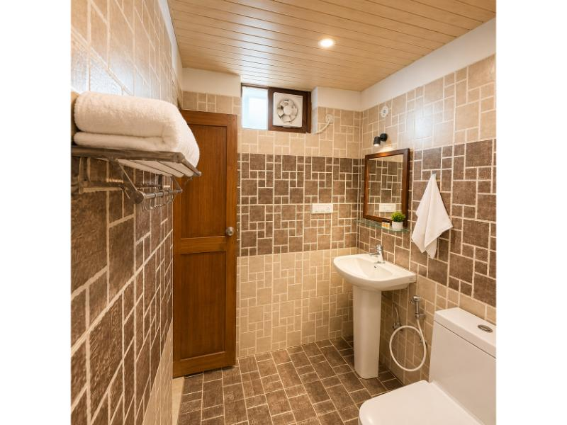 aesquire home stay by trahes haven