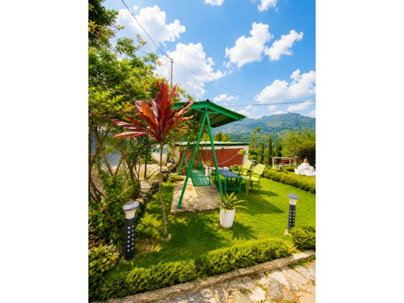 aesquire home stay by trahes haven