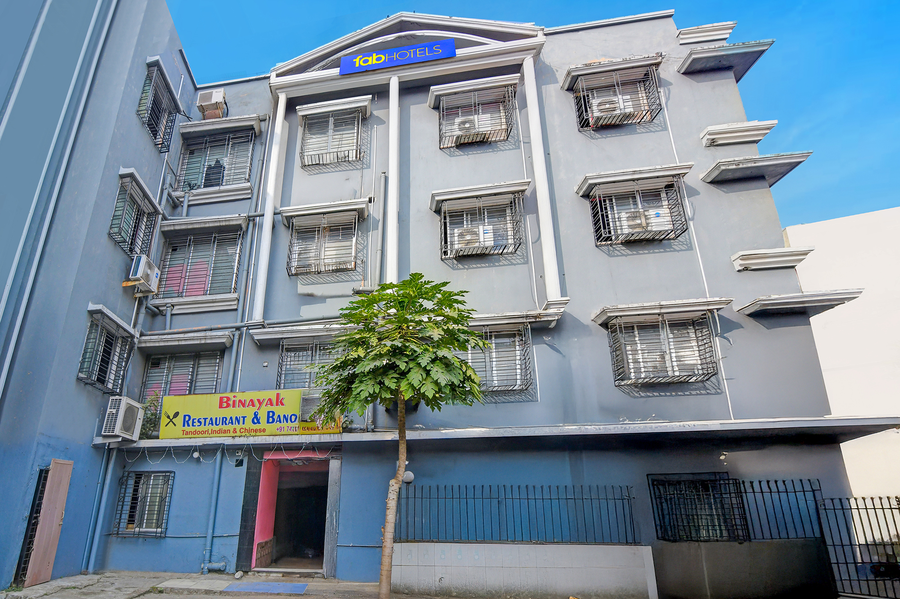 Fabhotel Binayak Inn,Survey Park, Santoshpur,3 star