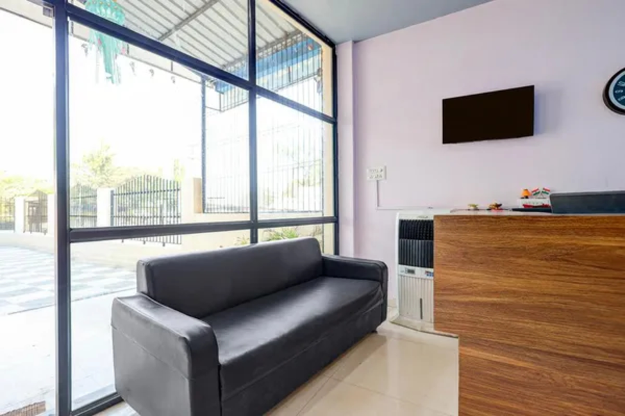 fabhotel grand executive