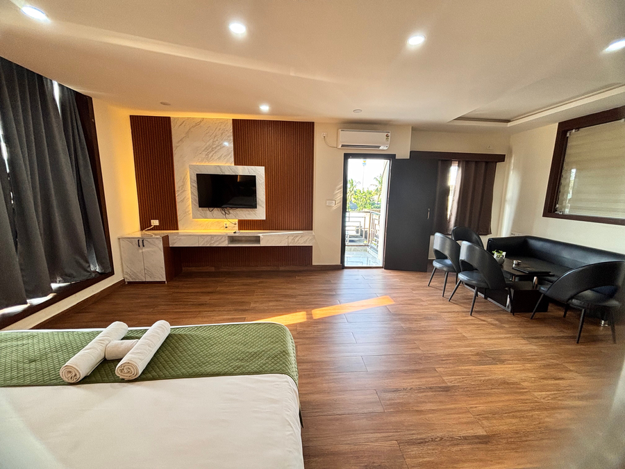 grand meridian hotel and restaurant