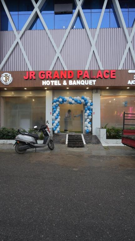 jr grand palace