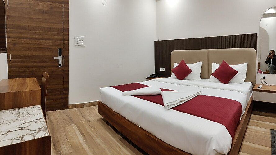 7 heaven hotel