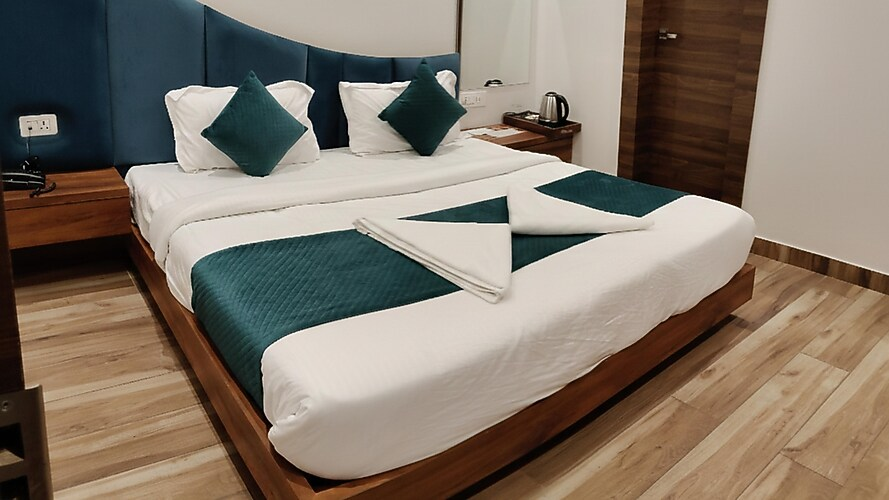 7 heaven hotel