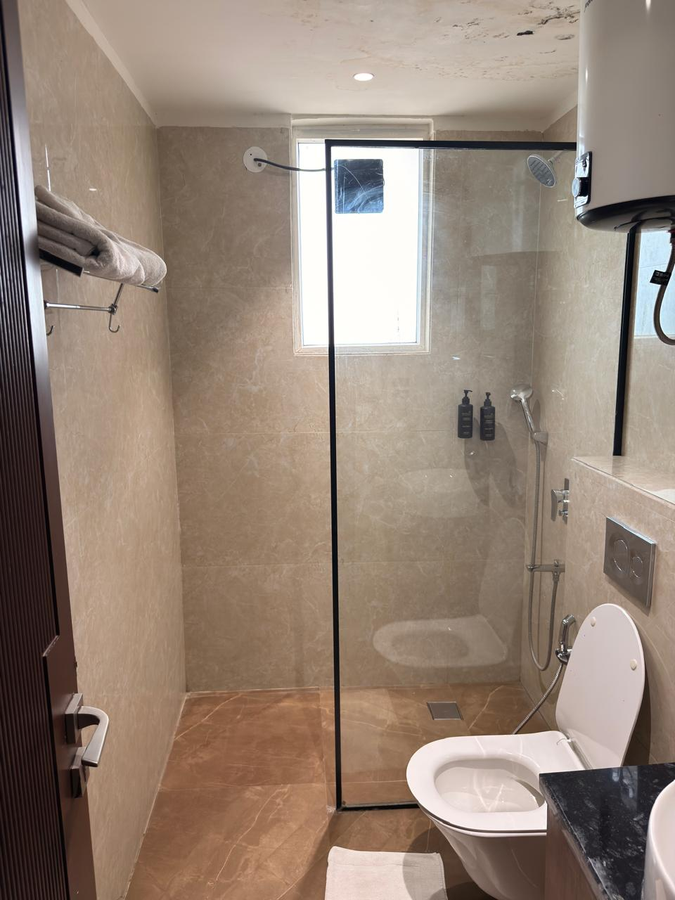 saltstayz premier noida sector 135 expressway