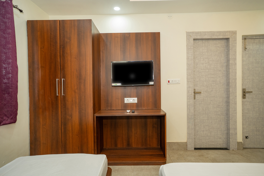 hotel shivpriya palace