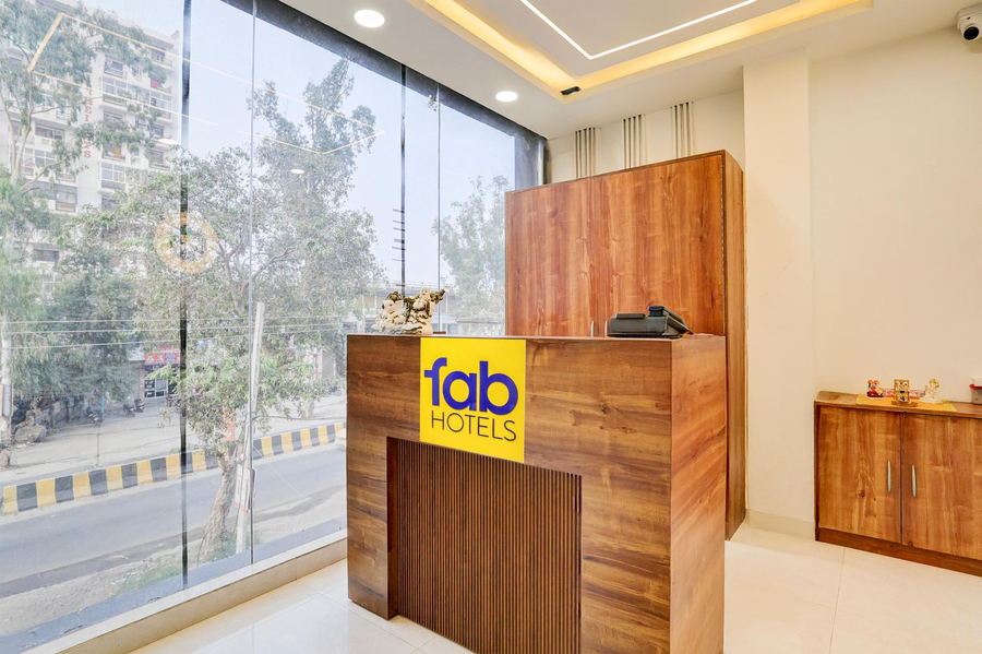 fabhotel the elegant