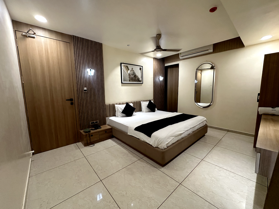 hotel 9 square