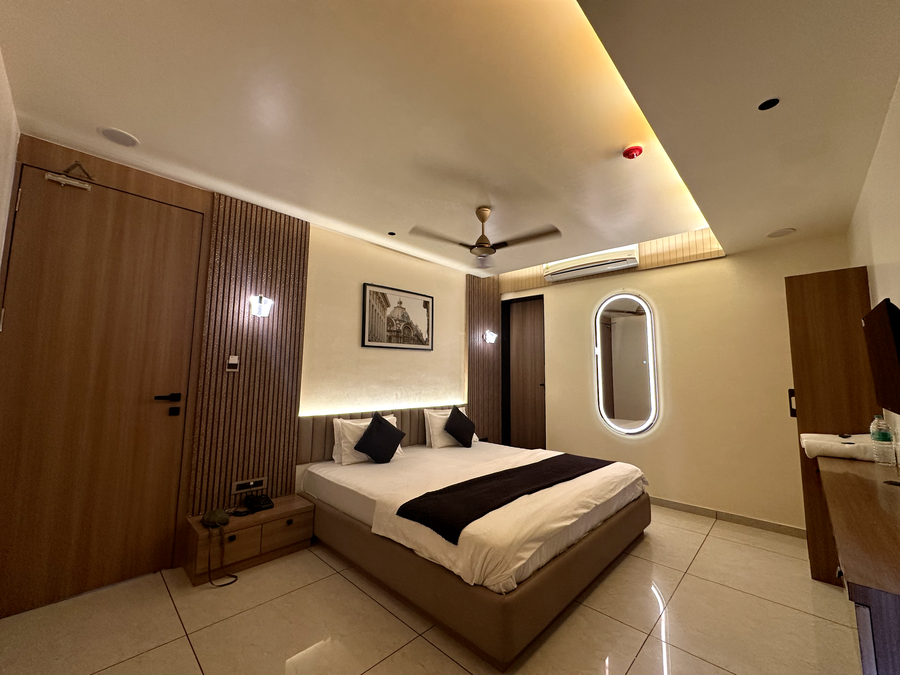 hotel 9 square