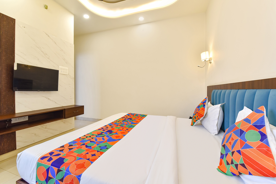 fabhotel golden sapphire