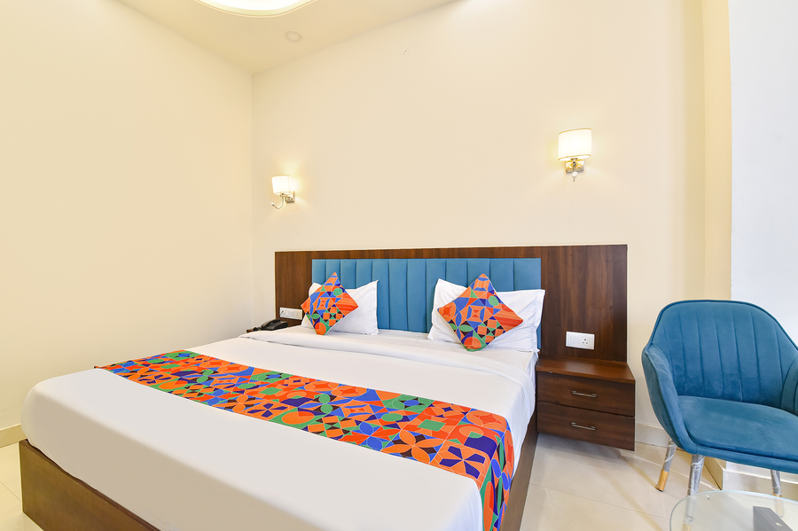 fabhotel golden sapphire