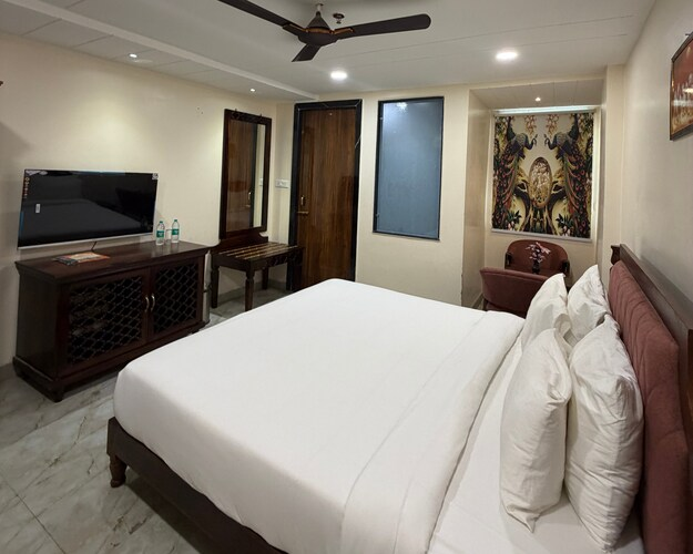 rajmahal hotel and resort