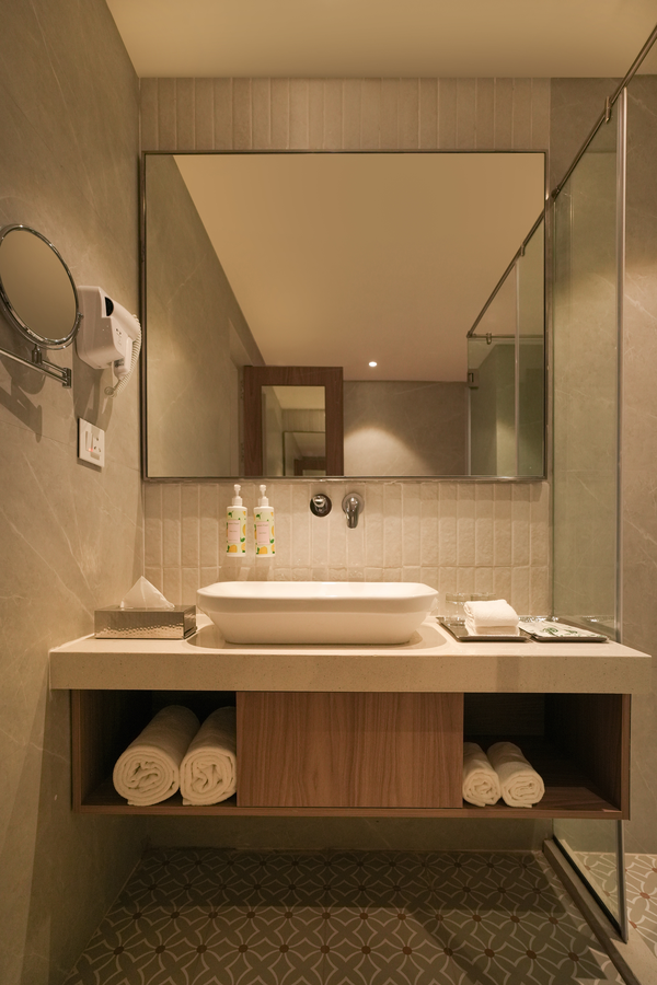 lemon tree resort nashik