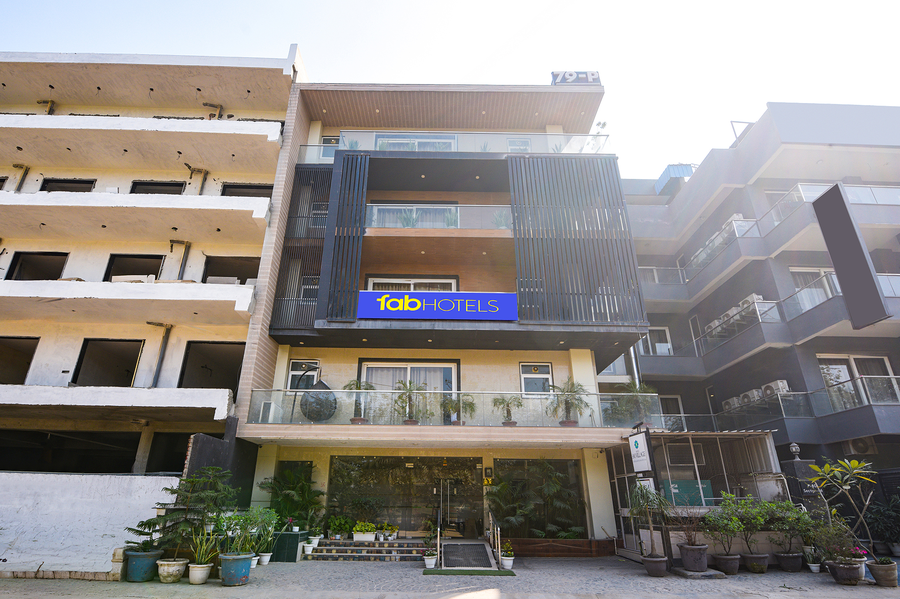 Fabhotel Sai Village Sector 46,House No.- 79P, Sector-46, Gurugram,3 star