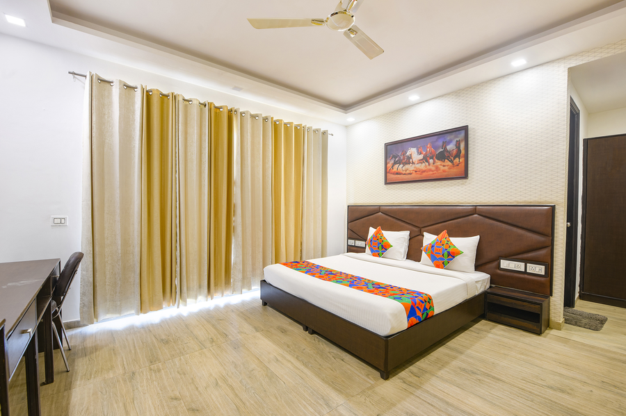 fabhotel sai village sector 46
